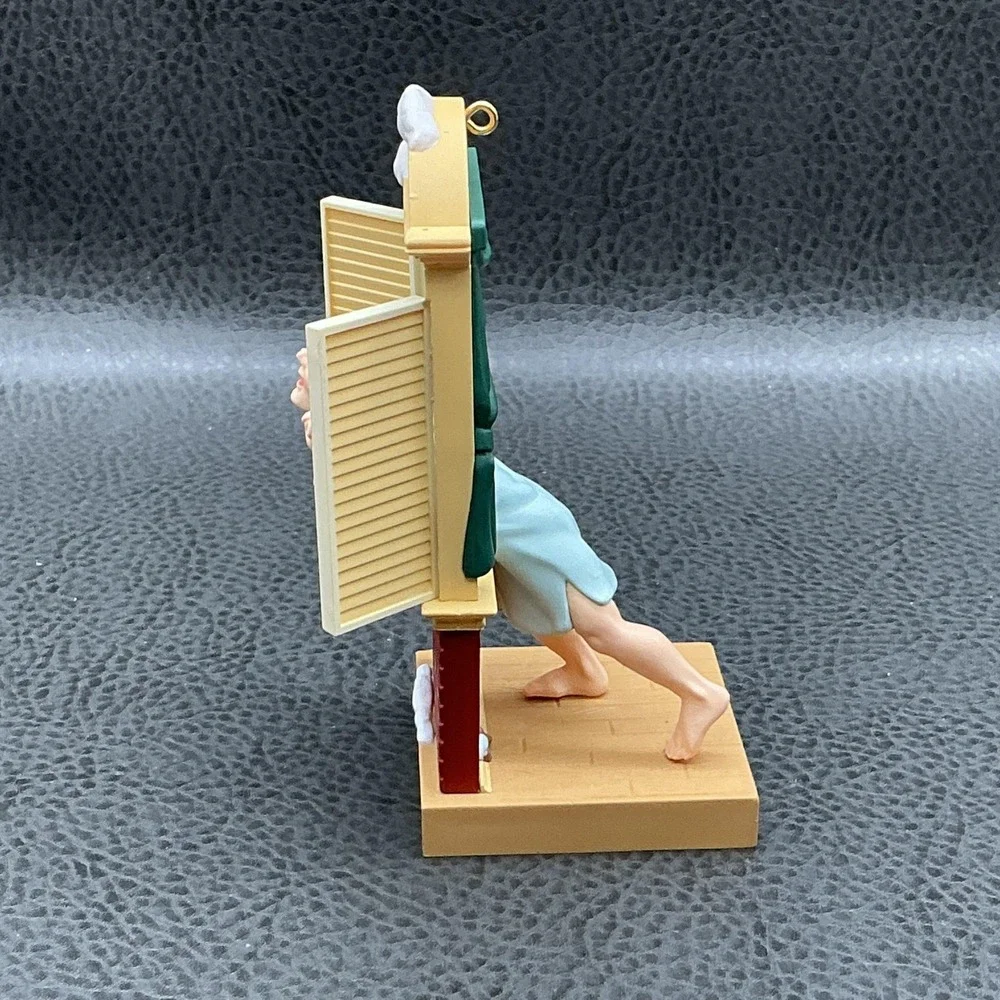 Vintage Hallmark Keepsake 1997 Away To The Window Membership Ornament W Box